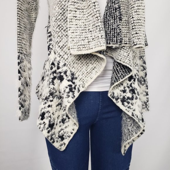 Buffalo White & Black Cardigan Size S - Picture 3 of 8